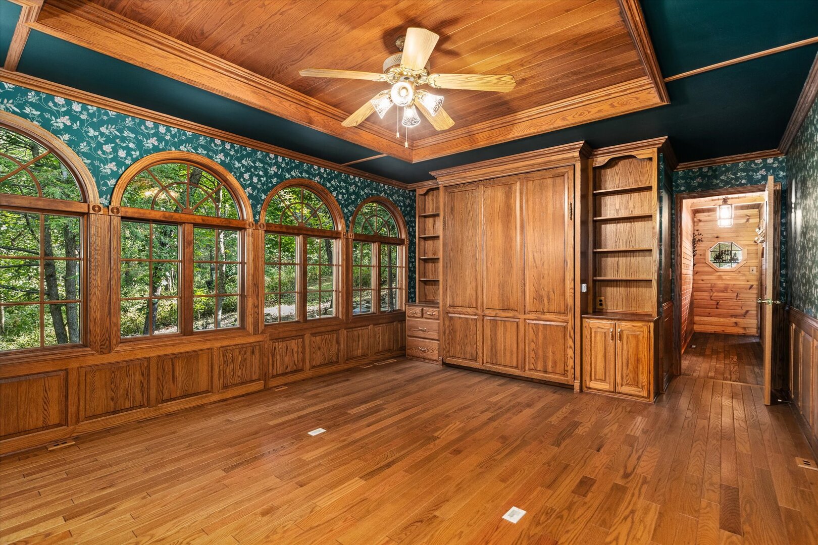 910 Durant Street Oglesby, IL 61348 - Photo 27 of 52 a view of an entryway with wooden floor and door