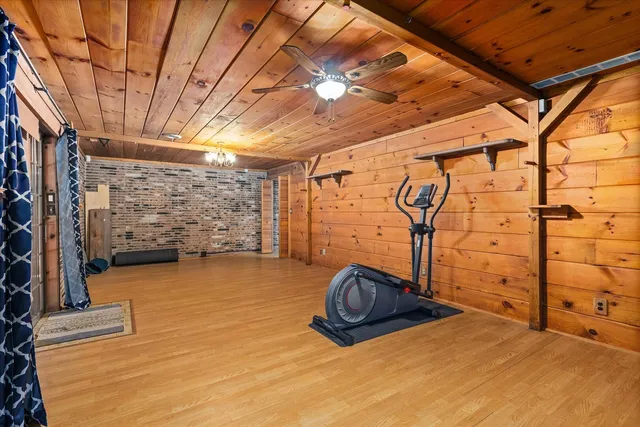 a view of utility room