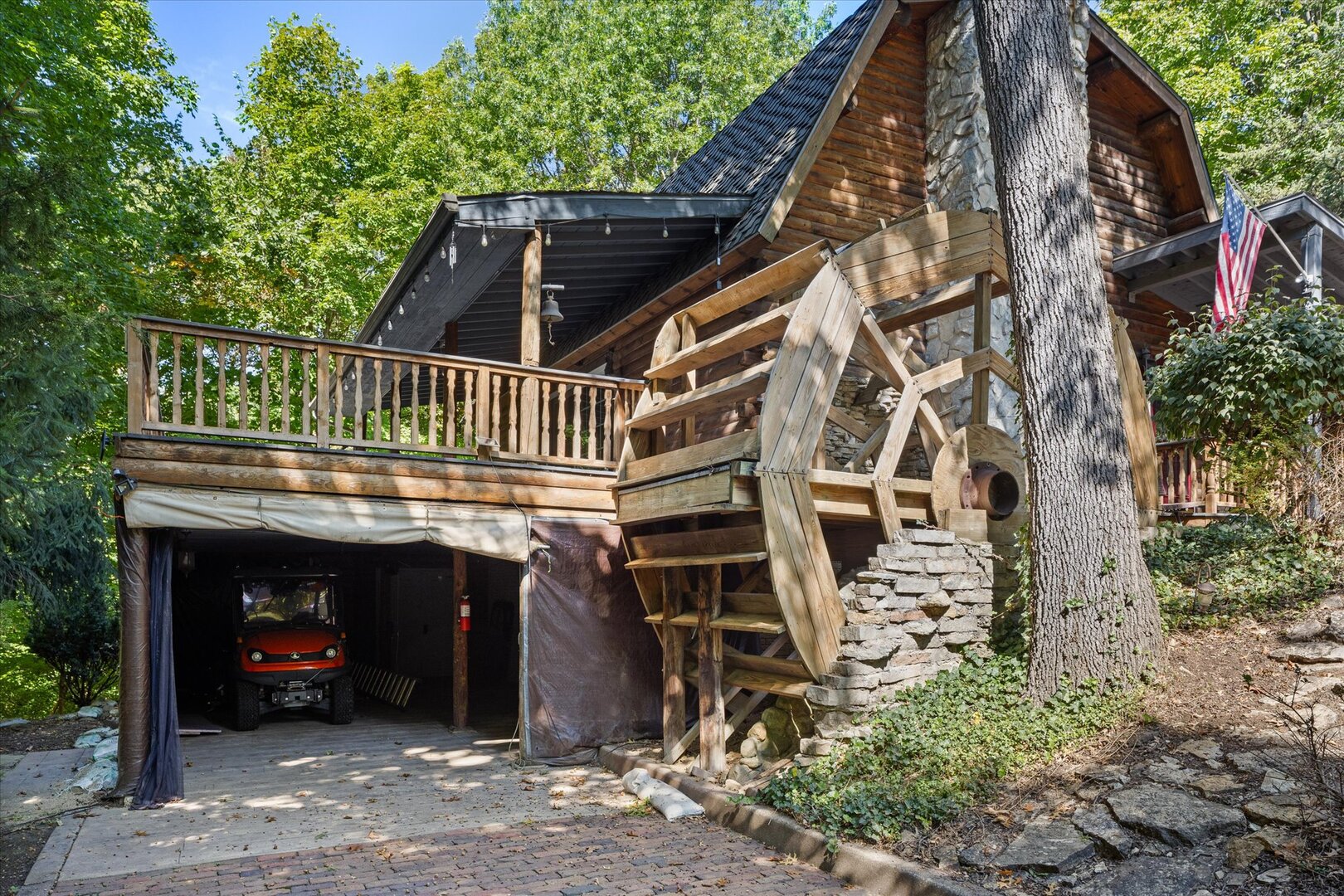 910 Durant Street Oglesby, IL 61348 - Photo 4 of 52 a view of entryway with outdoor space