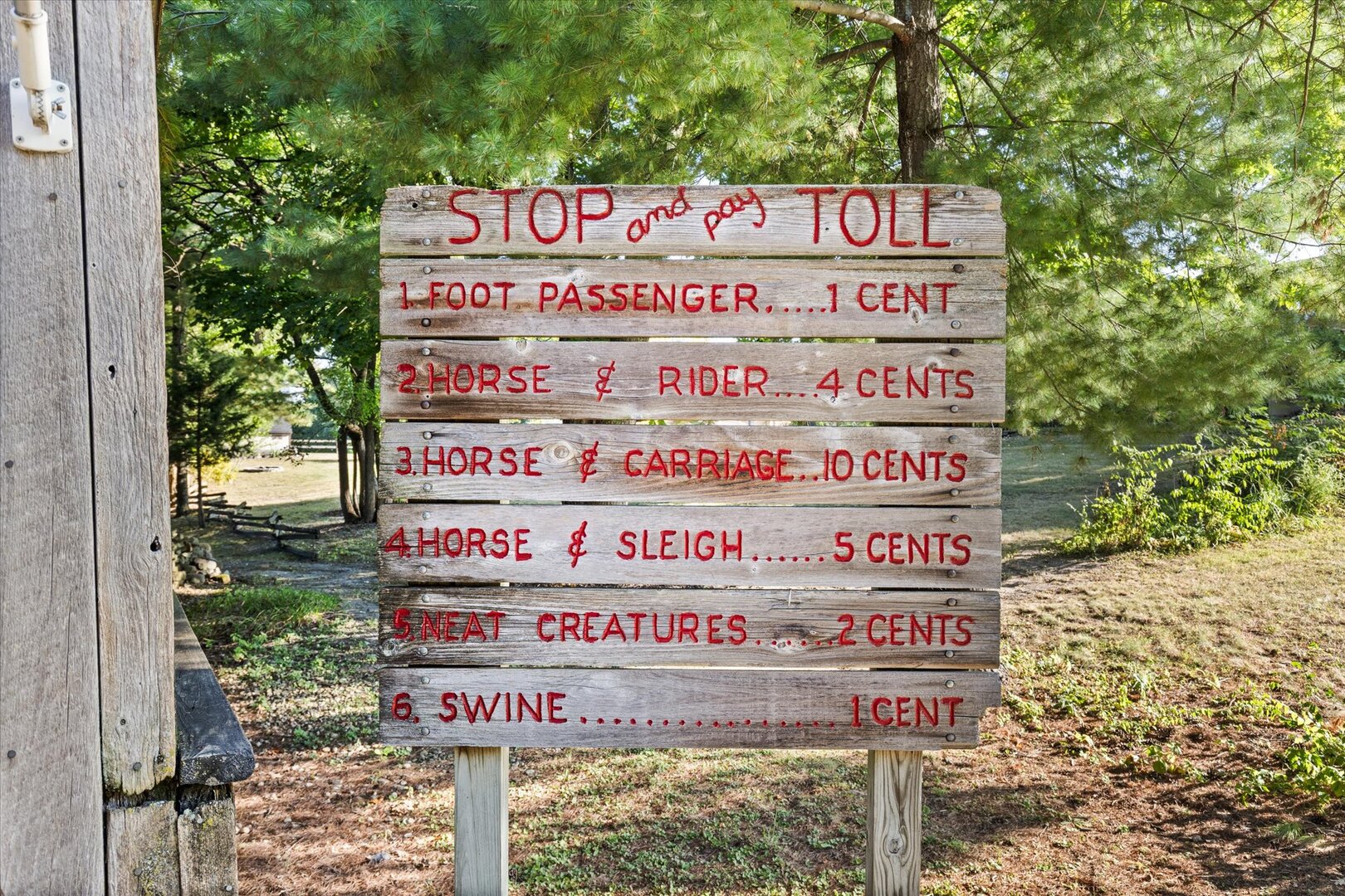 910 Durant Street Oglesby, IL 61348 - Photo 52 of 52 a sign that is on a pole