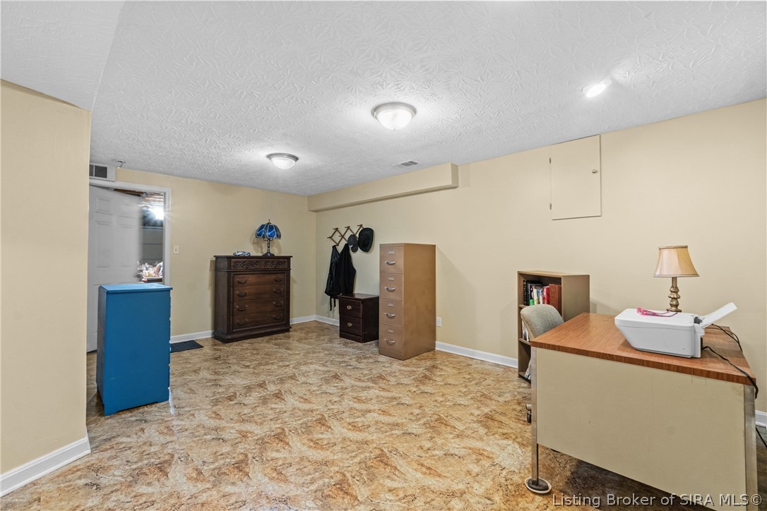 3403 Green Valley Road New Albany, IN 47150 - Photo 27 of 38