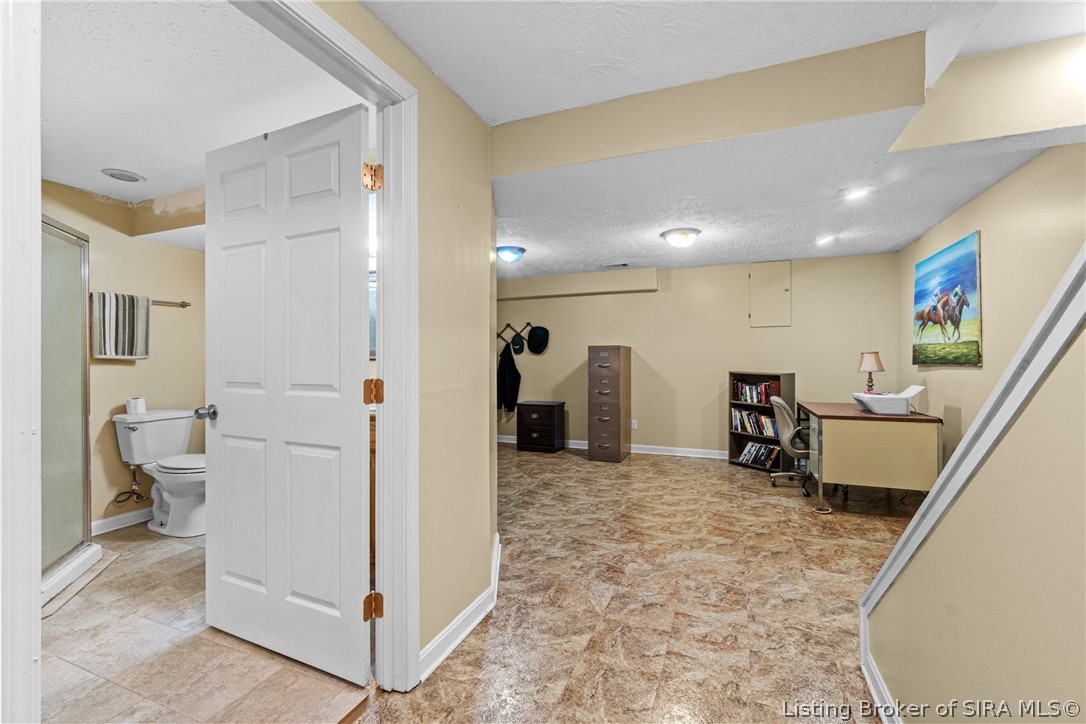 3403 Green Valley Road New Albany, IN 47150 - Photo 30 of 38