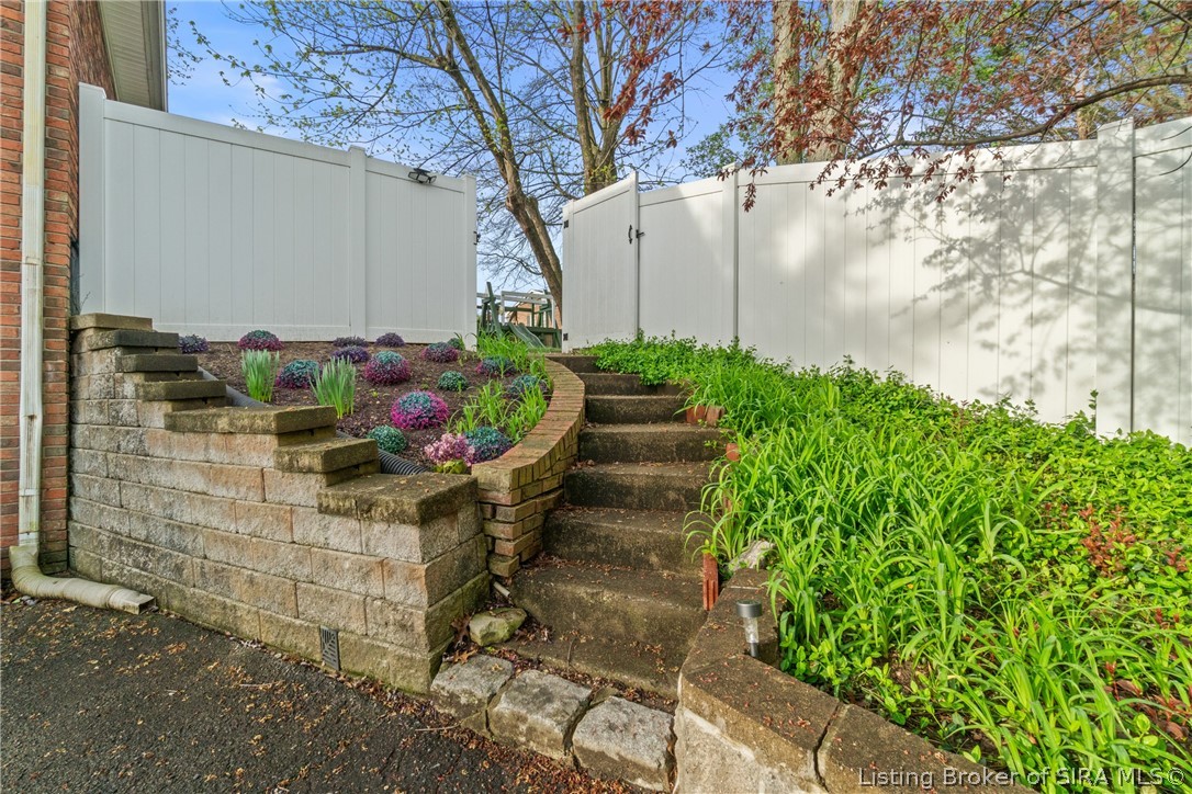 3403 Green Valley Road New Albany, IN 47150 - Photo 37 of 38