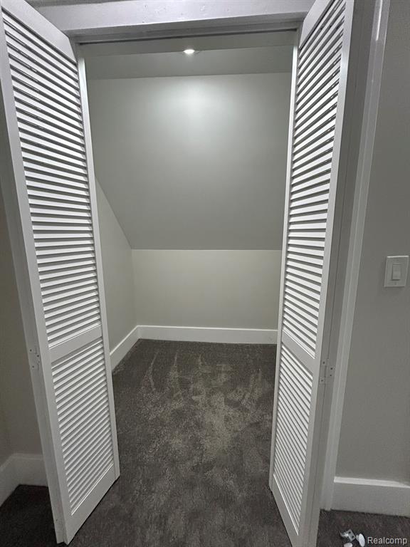 425 West Iroquois Road Pontiac, MI 48341 - Photo 39 of 41 Gallery Image 39