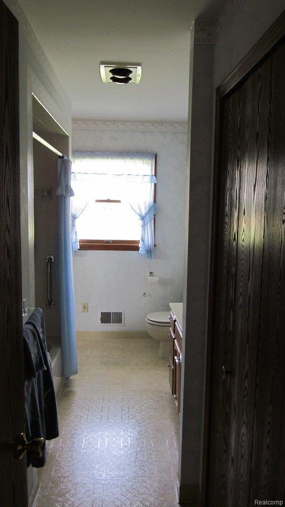 52625 Card Road Macomb, MI 48042 - Photo 8 of 15 Volkenant 022