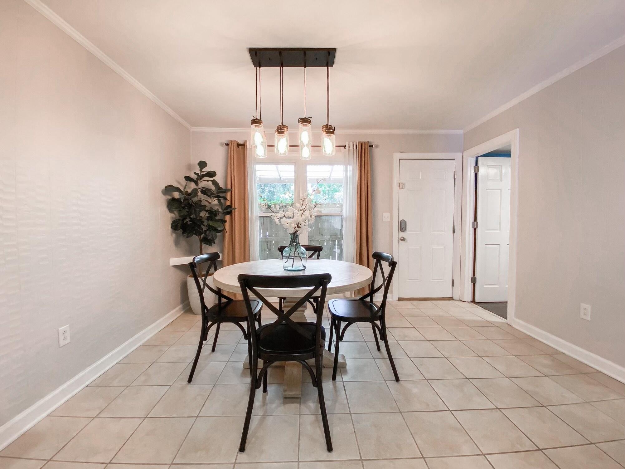 1082 Shadow Drive Mount Pleasant, SC 29464 - Photo 3 of 27 IMG_2256