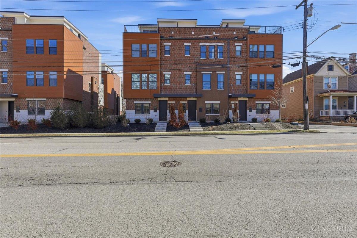 3908 Edwards Road, Unit C Cincinnati, OH 45209 - Photo 1 of 61