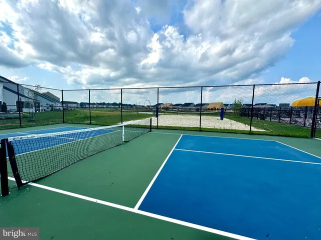 a view of a tennis court