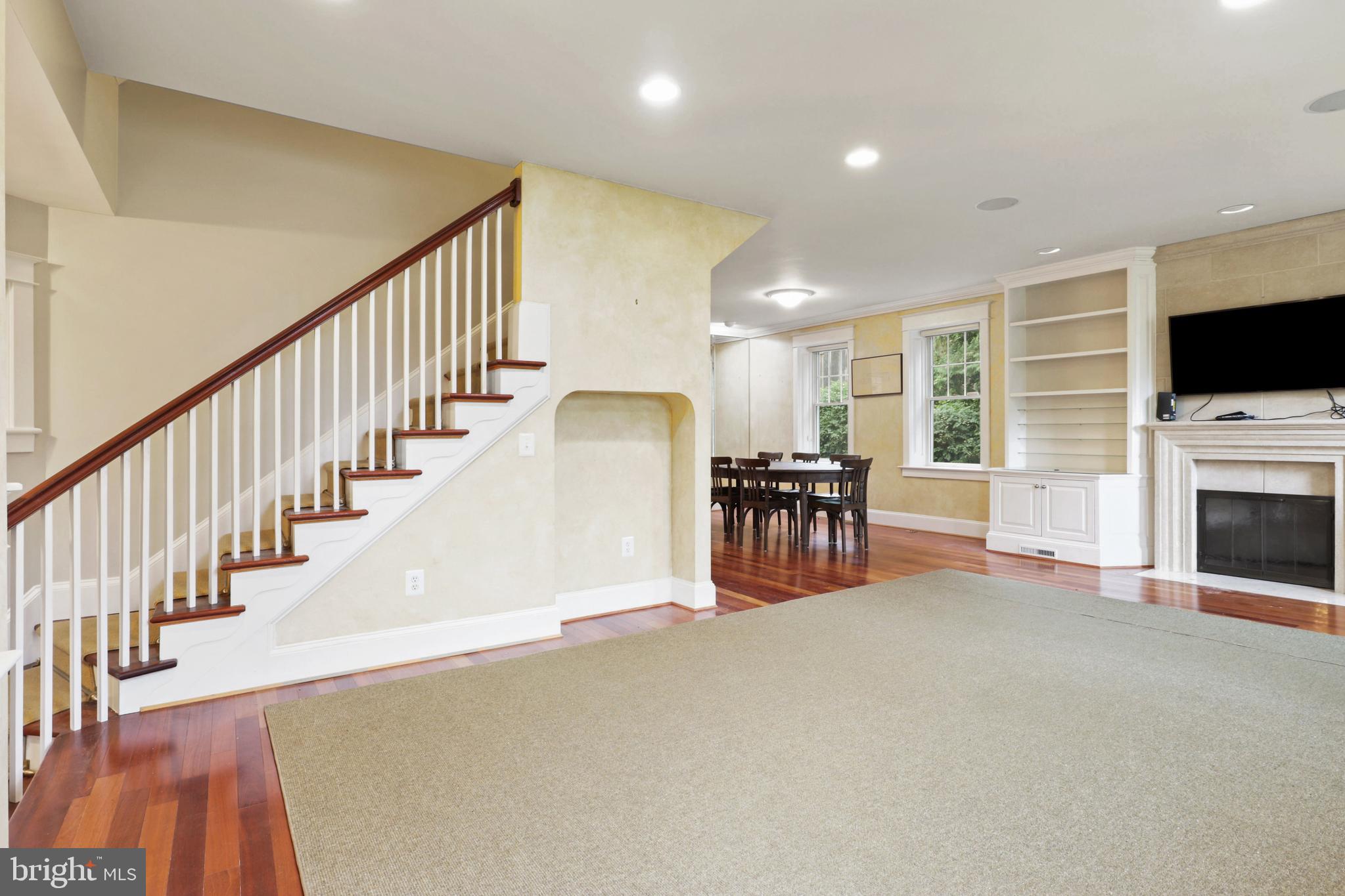 1515 Cedar Avenue McLean, VA 22101 - Photo 6 of 37