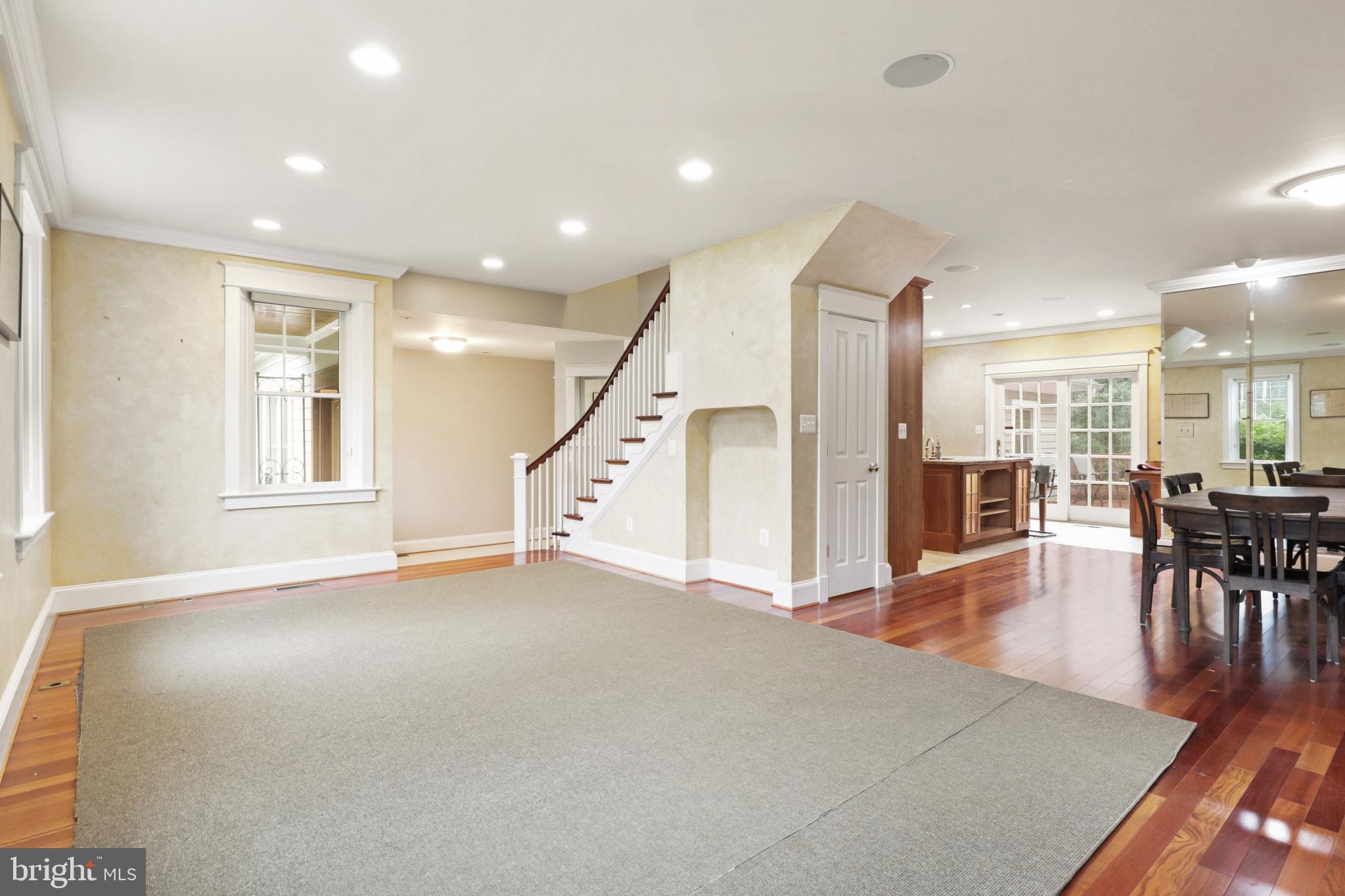 1515 Cedar Avenue McLean, VA 22101 - Photo 7 of 37