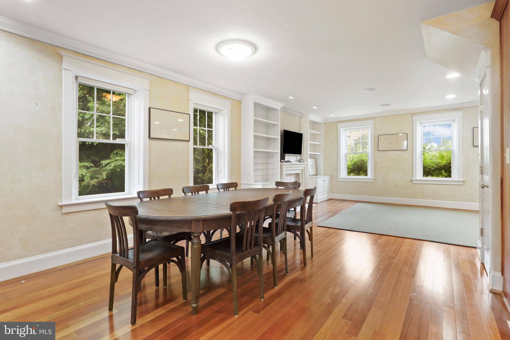 1515 Cedar Avenue McLean, VA 22101 - Photo 9 of 37