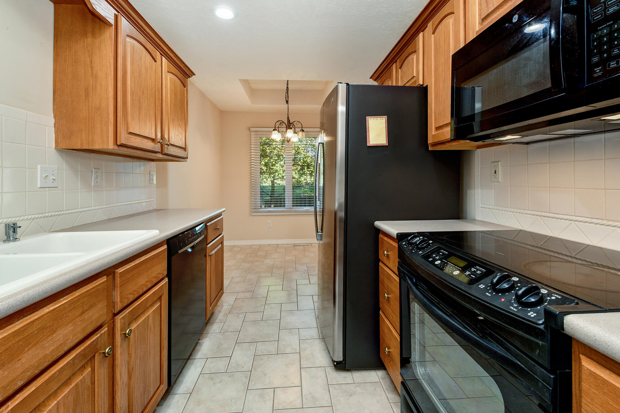 1645 West Swallow Street Springfield, MO 65810 - Photo 14 of 36 13