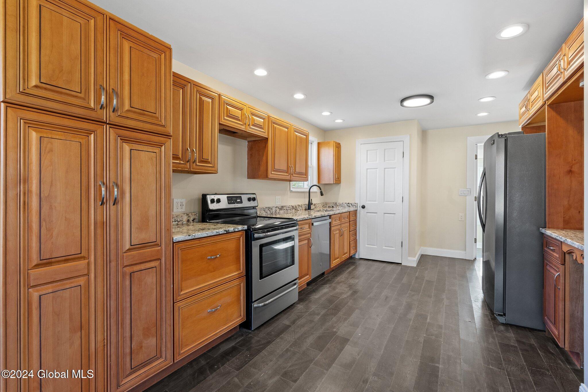 24 May Street Rensselaer, NY 12144 - Photo 8 of 34 16-web-or-mls-24-may-st