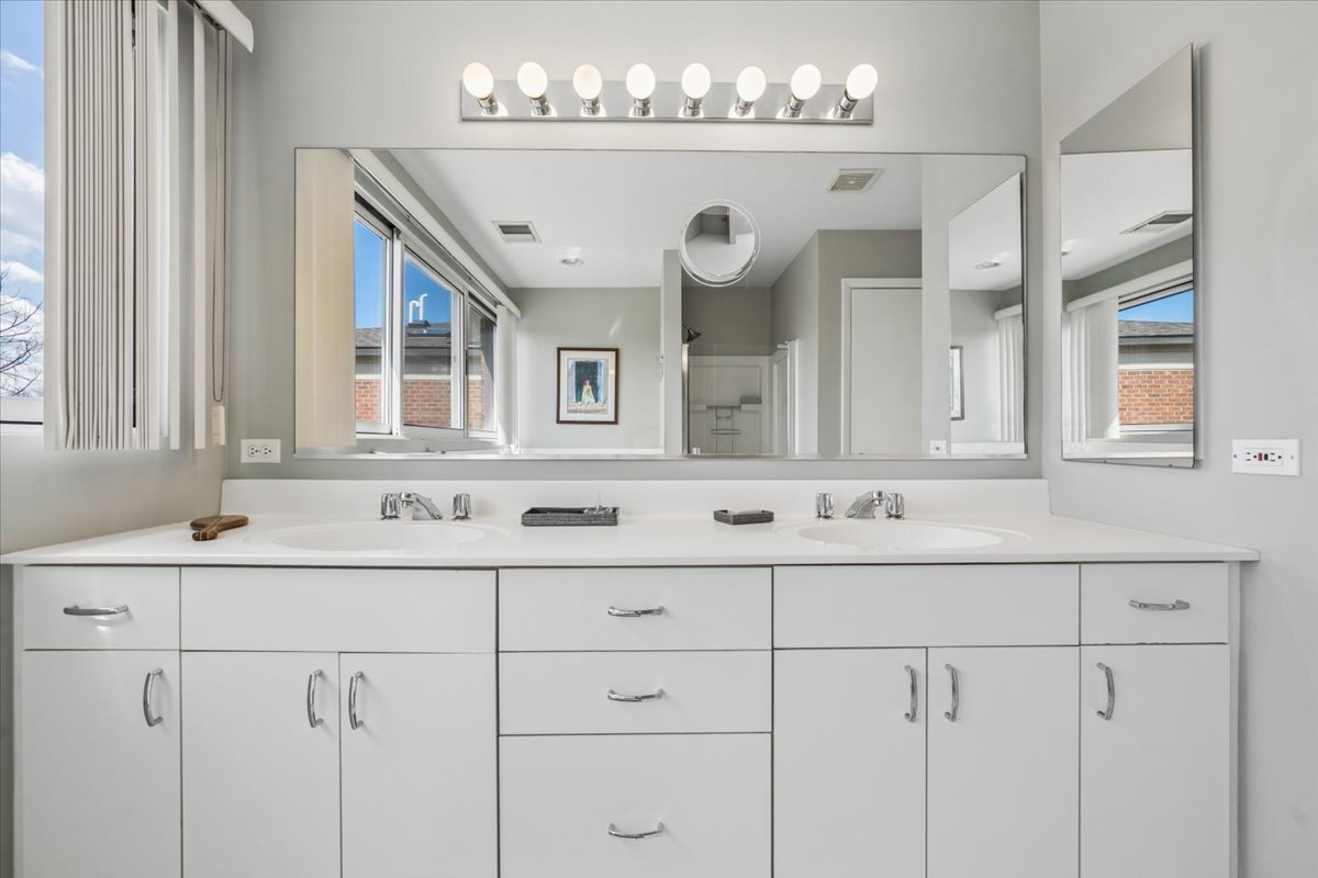 421 Milford Road Deerfield, IL 60015 - Photo 21 of 32