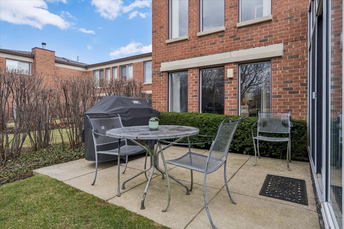 421 Milford Road Deerfield, IL 60015 - Photo 27 of 32