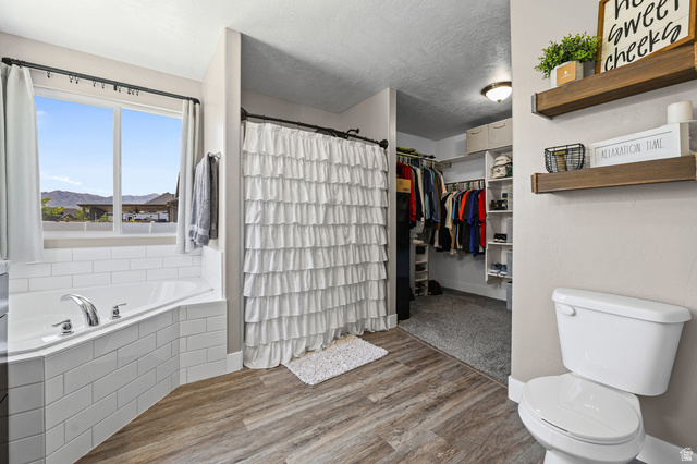 712 East Sunset View Road Grantsville, UT 84029 - Photo 21 of 44 Master bath w/separate shower and tub