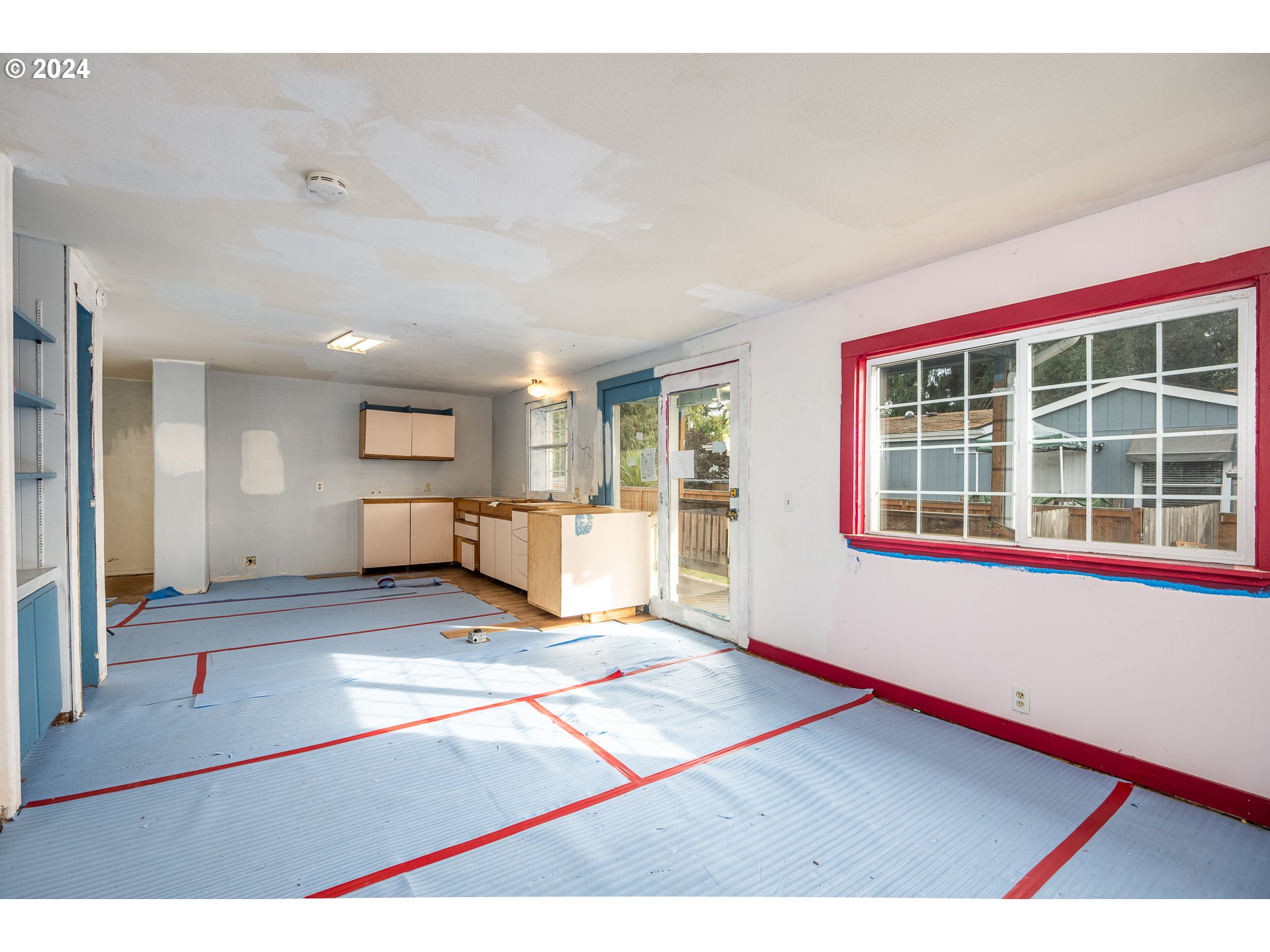 1487 30th Street Springfield, OR 97478 - Photo 12 of 37 a view interior of the house