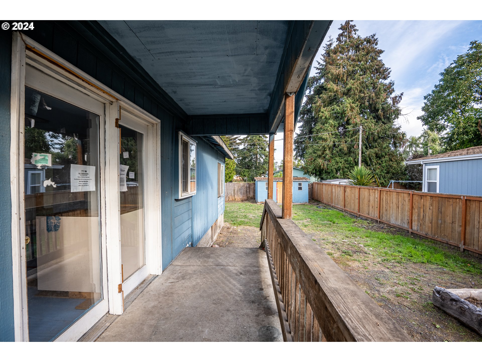 1487 30th Street Springfield, OR 97478 - Photo 3 of 37 a view of outdoor space and yard