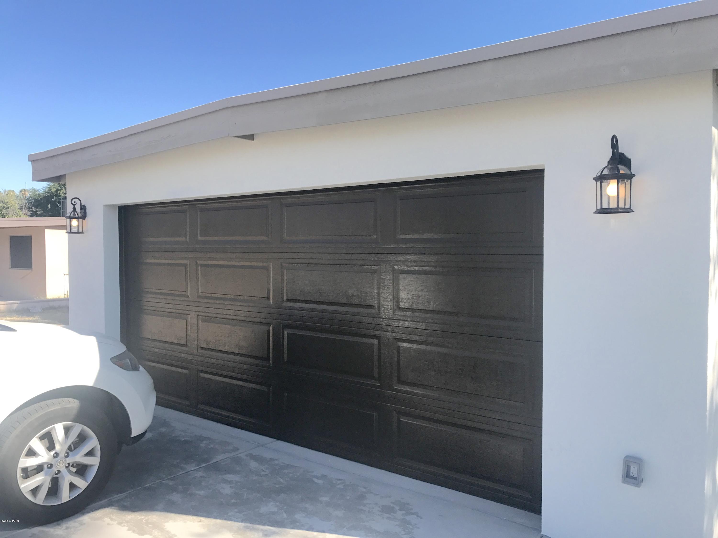 2811 East Osborn Road Phoenix, AZ 85016 - Photo 4 of 36 2 Car Garage