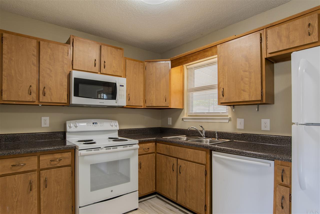 385 Quigley Road Pensacola, FL 32506 - Photo 8 of 20 Gallery Image 8