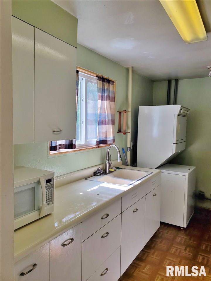 211 Frontenac Road Marquette Heights, IL 61554 - Photo 5 of 13 Gallery Image 5