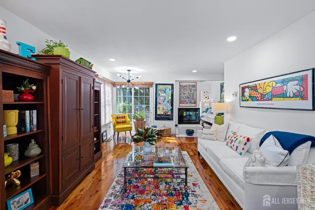 $799,000 | 9 Inverness Court, Monroe Township, NJ 08831