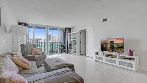 $445,000 | 100 Bayview Drive, Unit 1931, Sunny Isles Beach, FL 33160