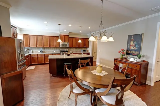 $549,500 | 2770 Middlecreek Way, Cumming, GA 30041