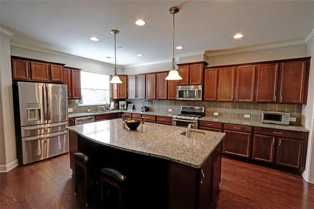 $549,500 | 2770 Middlecreek Way, Cumming, GA 30041