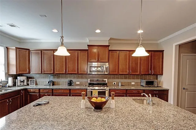 $549,500 | 2770 Middlecreek Way, Cumming, GA 30041