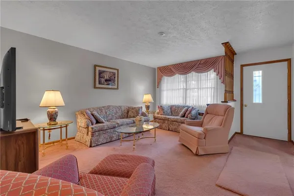 $300,000 | 210 4th Street, Beaver, PA 15009