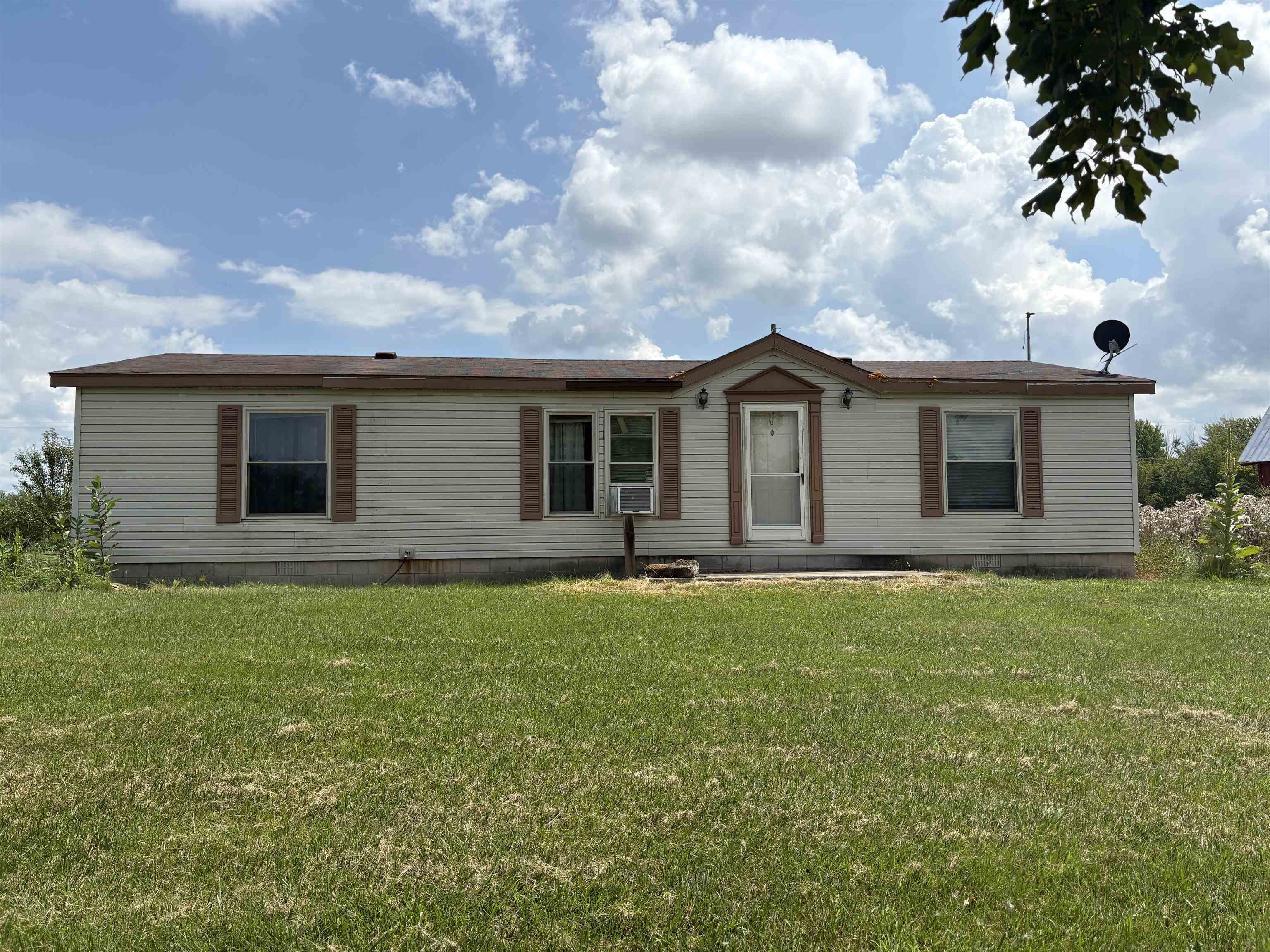 10505 South Hemlock Road Brant, MI 48614 - Photo 1 of 21 50183243-54ab46cf-dc7e-44f8-a7b2-883be1b2c5b0.JPG