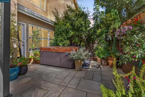 $1,099,000 | 6206 Lakeview Circle, San Ramon, CA 94582