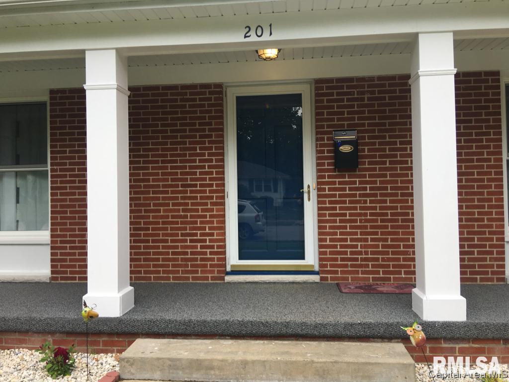201 Collier Drive Springfield, IL 62704 - Photo 2 of 31 Gallery Image 2