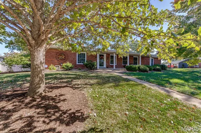 $420,000 | 9506 Trinadad Lane, St. Louis, MO 63126