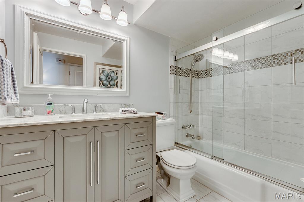 9506 Trinadad Lane St. Louis, MO 63126 - Photo 20 of 44