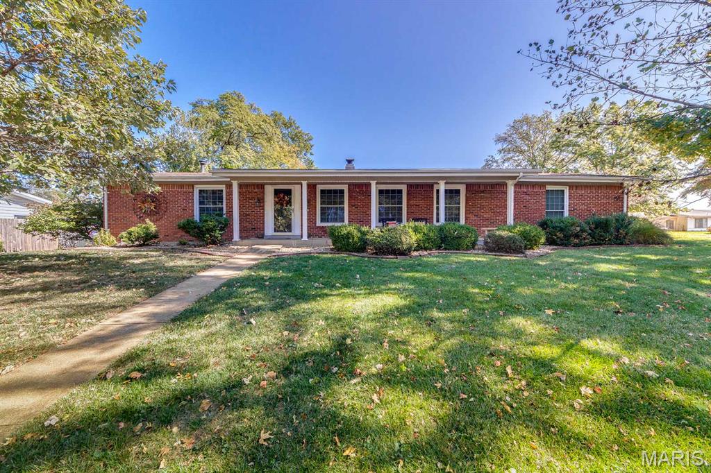 9506 Trinadad Lane St. Louis, MO 63126 - Photo 2 of 44