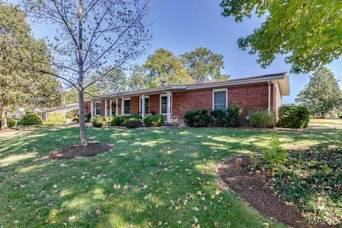 $405,000 | 9506 Trinadad Lane, St. Louis, MO 63126