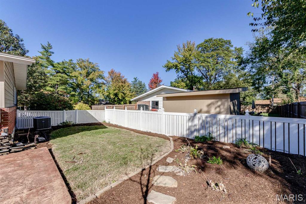 9506 Trinadad Lane St. Louis, MO 63126 - Photo 38 of 44