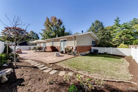 $405,000 | 9506 Trinadad Lane, St. Louis, MO 63126