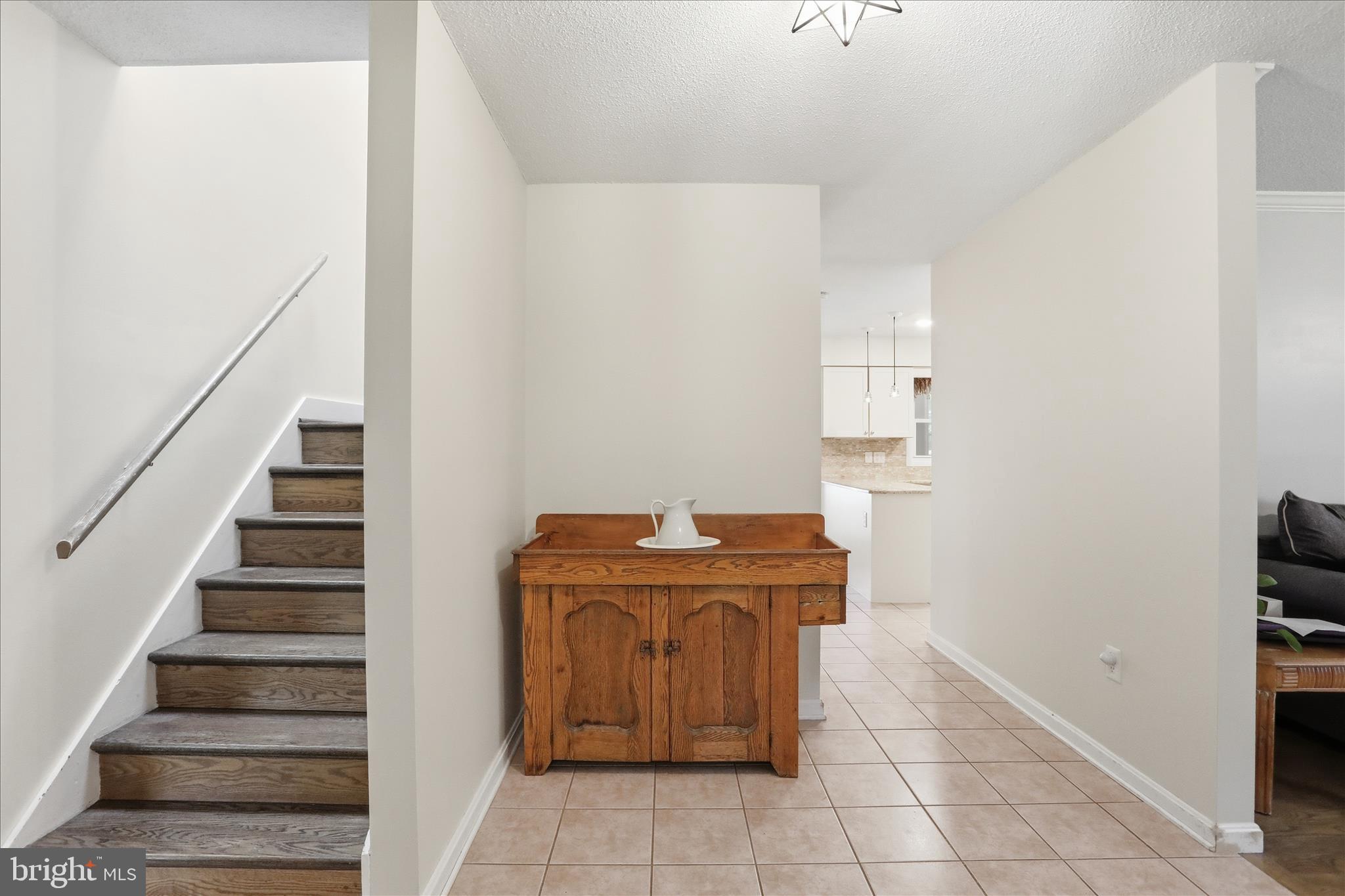 1084 Ridge Road South Martinsburg, WV 25403 - Photo 6 of 56