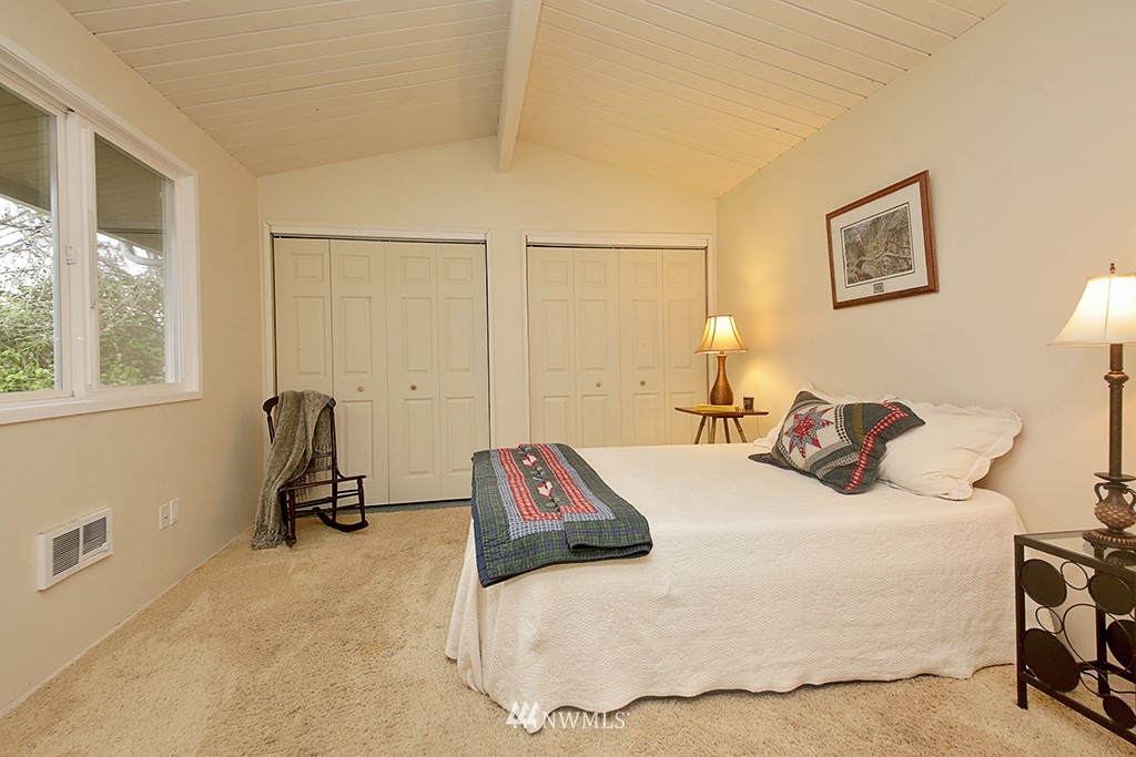 3060 Swede Hill Road Clinton, WA 98236 - Photo 22 of 24