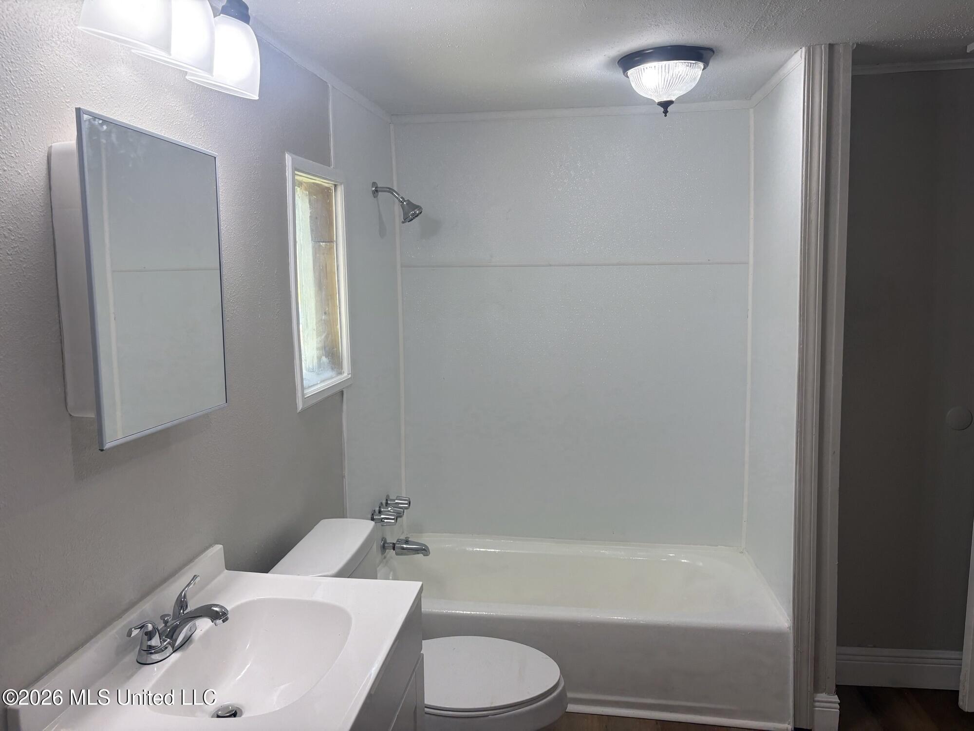 4607 Briggs Street Moss Point, MS 39563 - Photo 9 of 13 IMG_1636