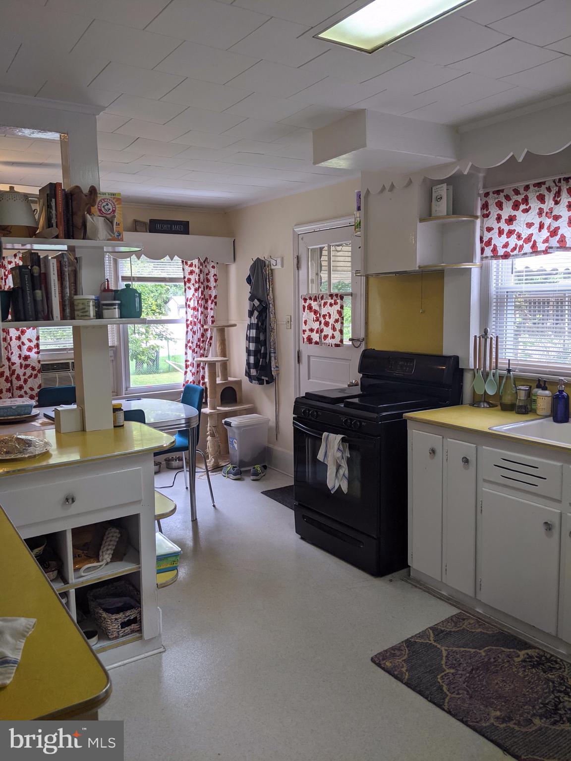 2406 Nottingham Way Hamilton, NJ 08619 - Photo 8 of 27 Gallery Image 8