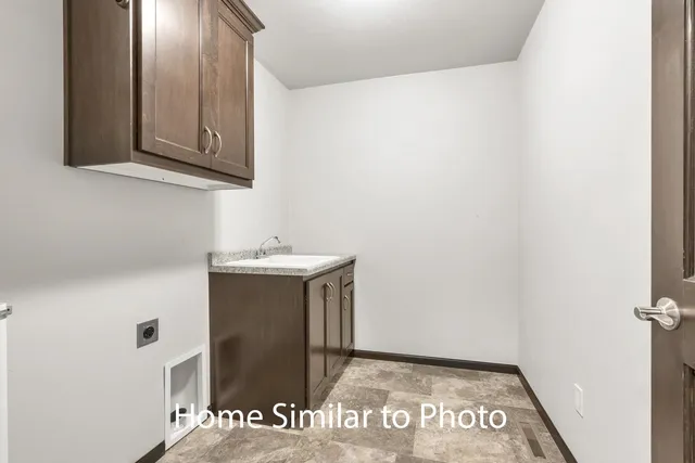 $439,900 | 1700 Betty Jean Ln Green, Green Bay, WI 54313