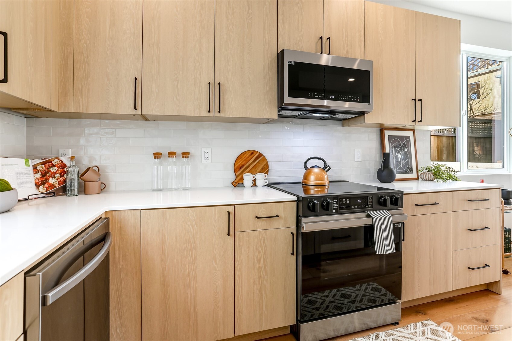 3448 Northwest 65th Street Seattle, WA 98117 - Photo 8 of 40