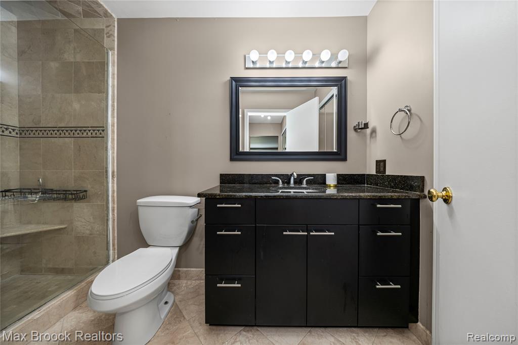 29664 Pine Ridge Circle Farmington Hills, MI 48331 - Photo 20 of 34