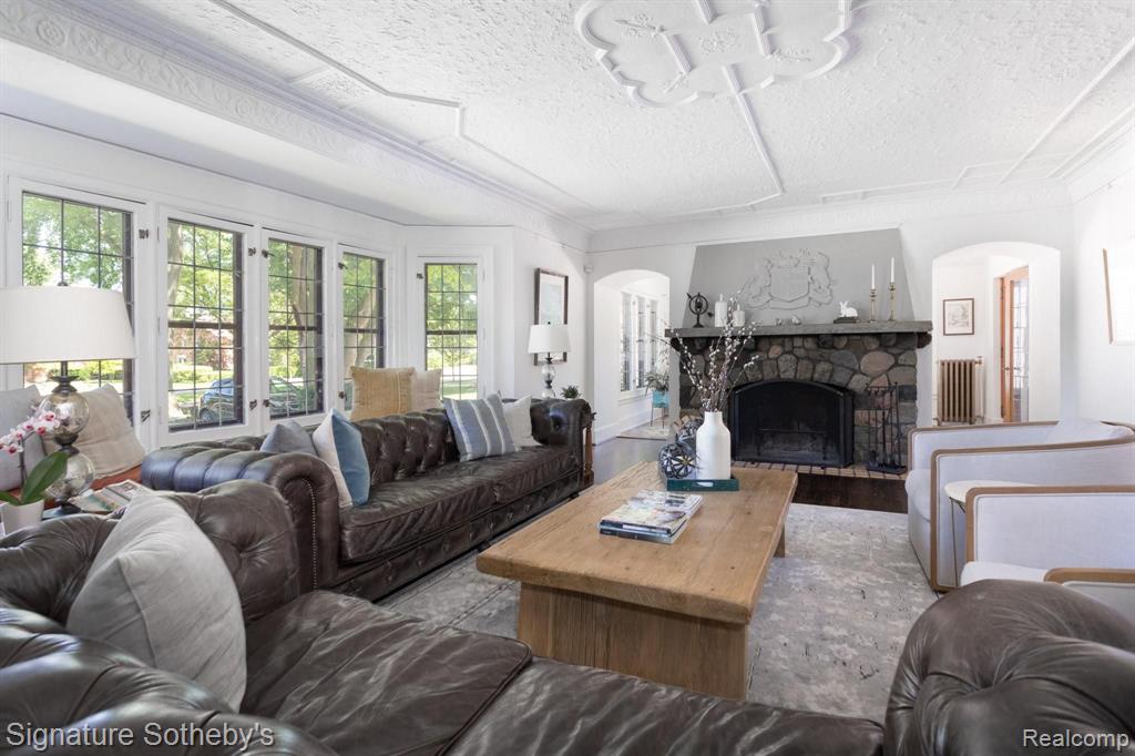 553 Middlesex Road Grosse Pointe Park, MI 48230 - Photo 5 of 46