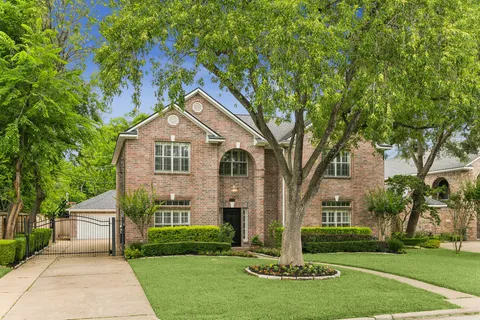 $1,199,000 | 816 Anderson Street, Bellaire, TX 77401
