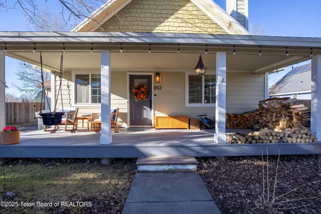 $640,000 | 852 Streamside Street, Driggs, ID 83422